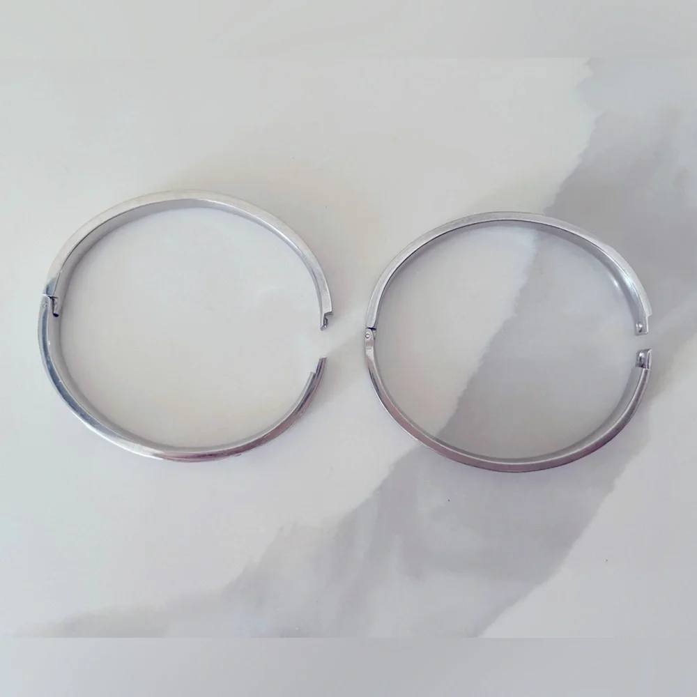 Love Bangles - Picture 3 of 3